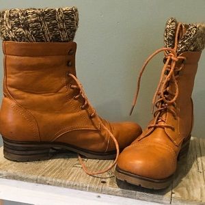 LIKE NEW Sweater cuffed combat boots Size 7